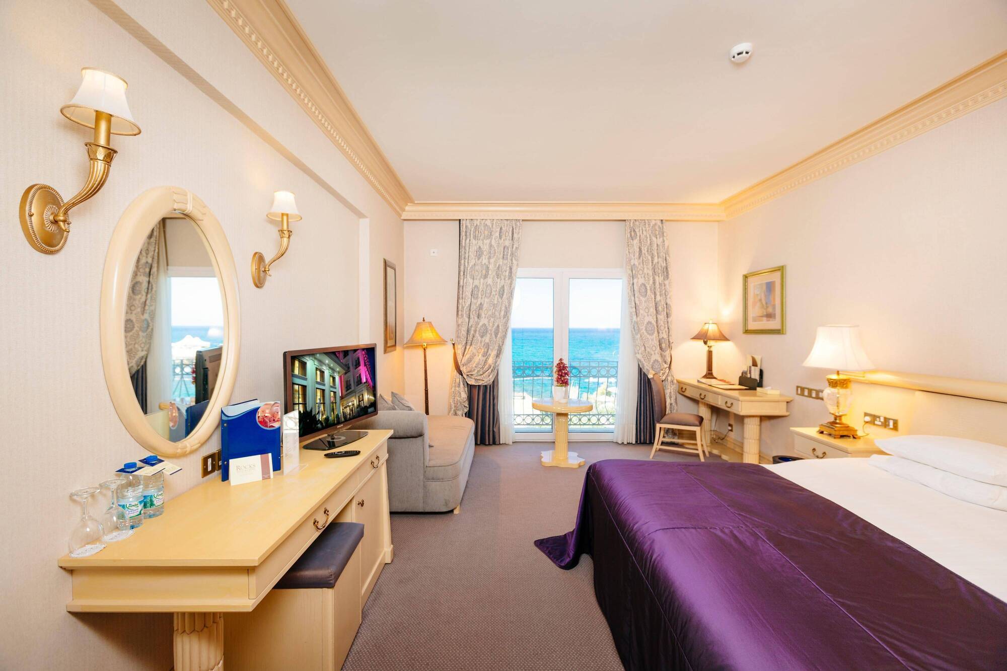 Rocks Hotel & Casino Κερύνεια Εξωτερικό φωτογραφία